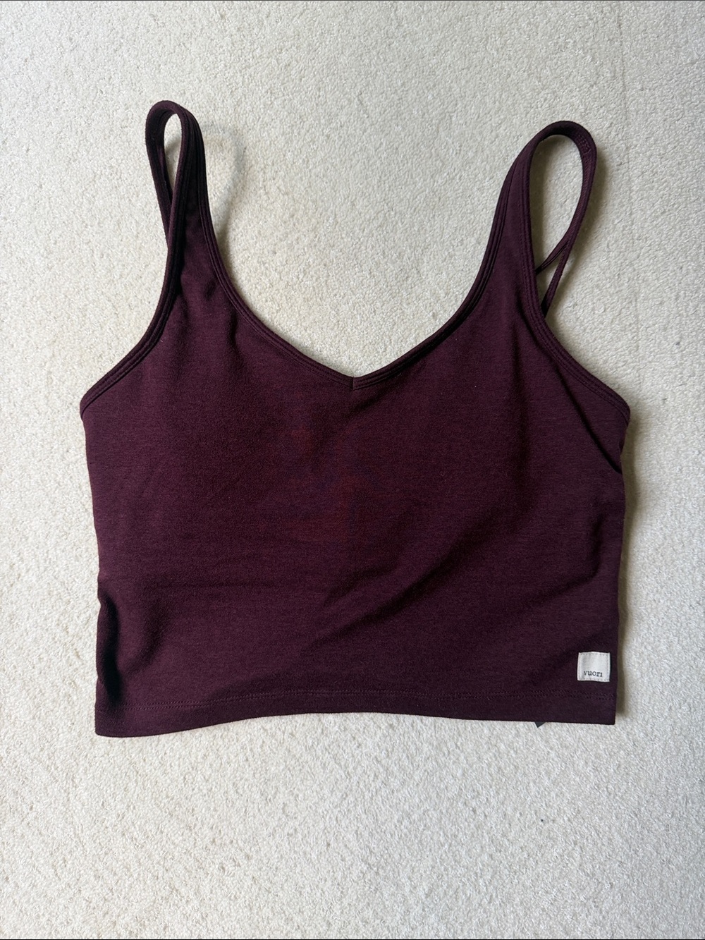 Vuori Plum Cropped V‑Neck Tank